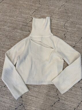 NBD sweater crop  XXS